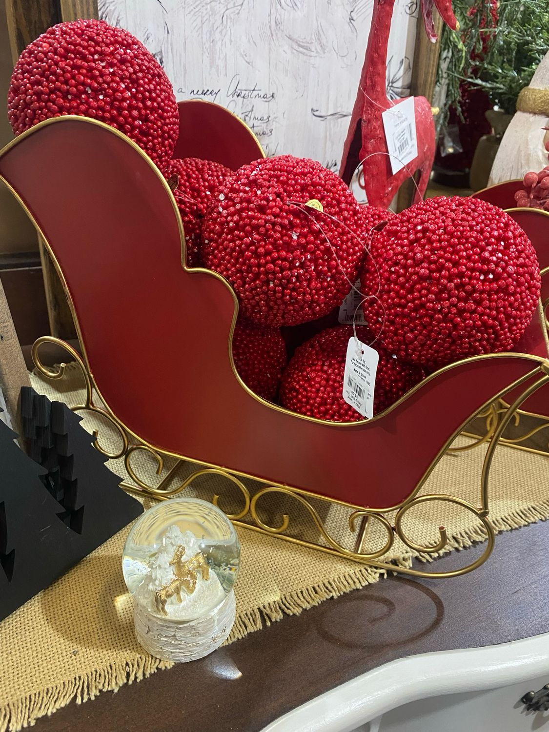 HH Lg Red Gold Sleigh 10x16.25x6