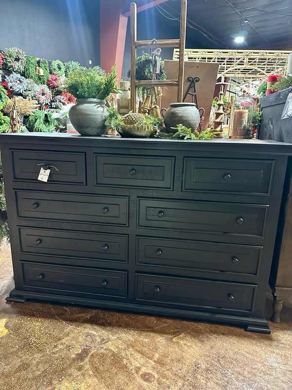 SHP Charlotte BL Dresser 68x21x44