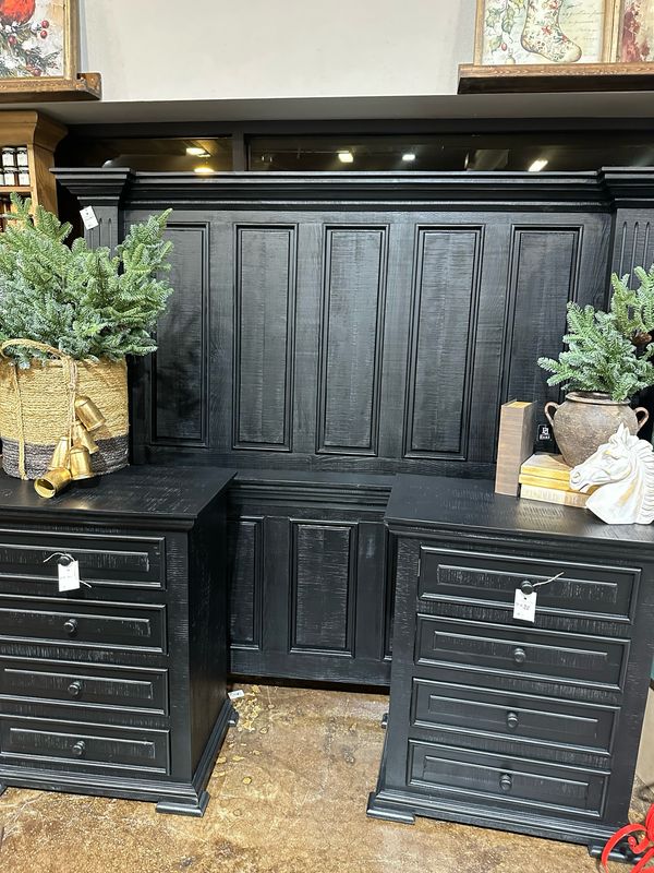 SHP Charlotte BL Nightstand 37hx30wX18d