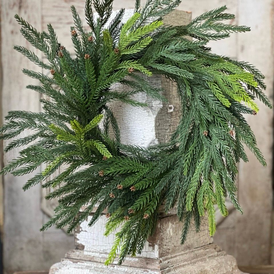 Lan 18&quot; Norfolk Cascade Wreath