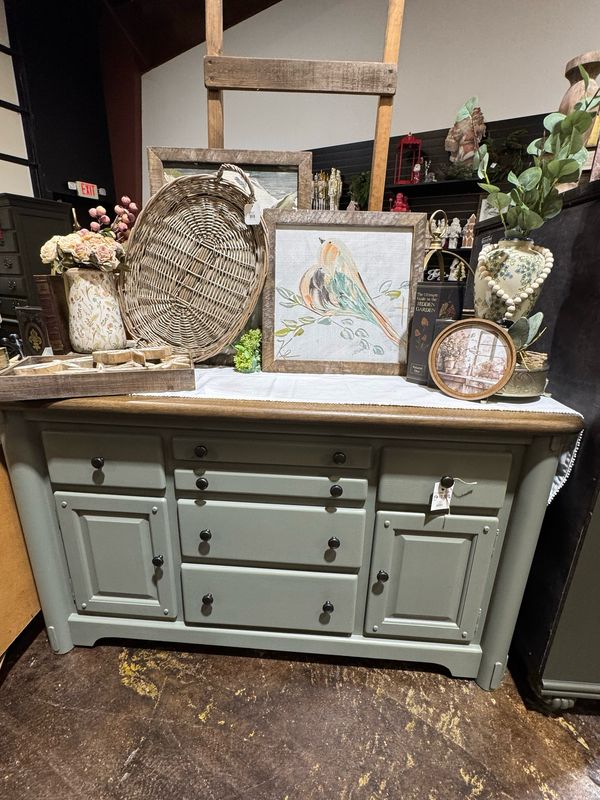 VV Thicket Buffet 56x17x33.5