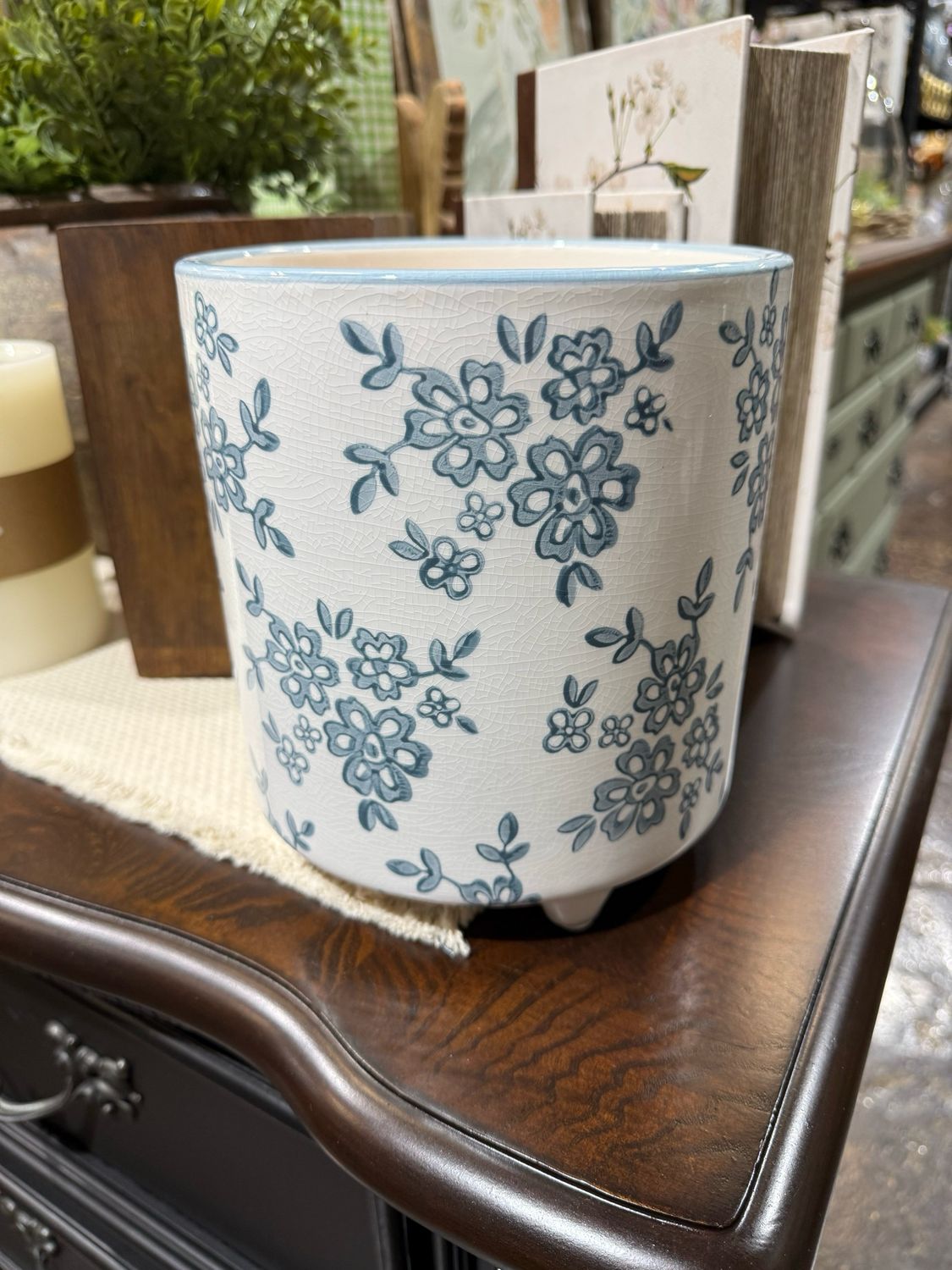 Raz Lg Blue Floral Pot 7.5"