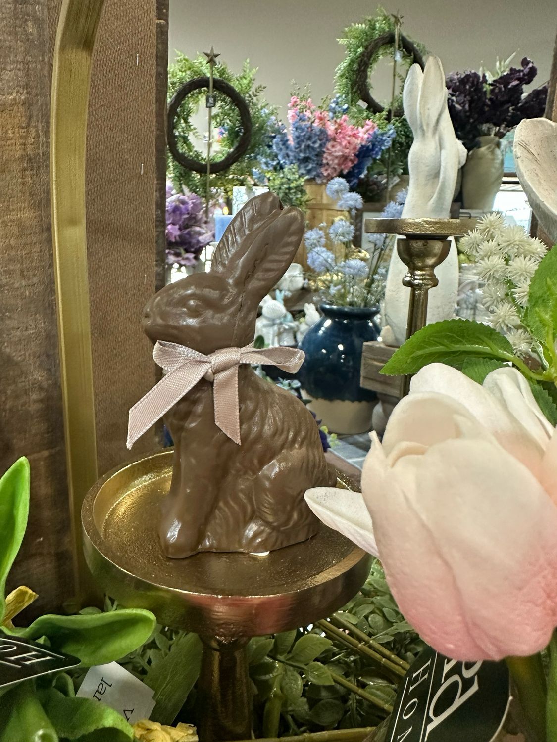 Reg 4" Milk Choc Resin Bunny