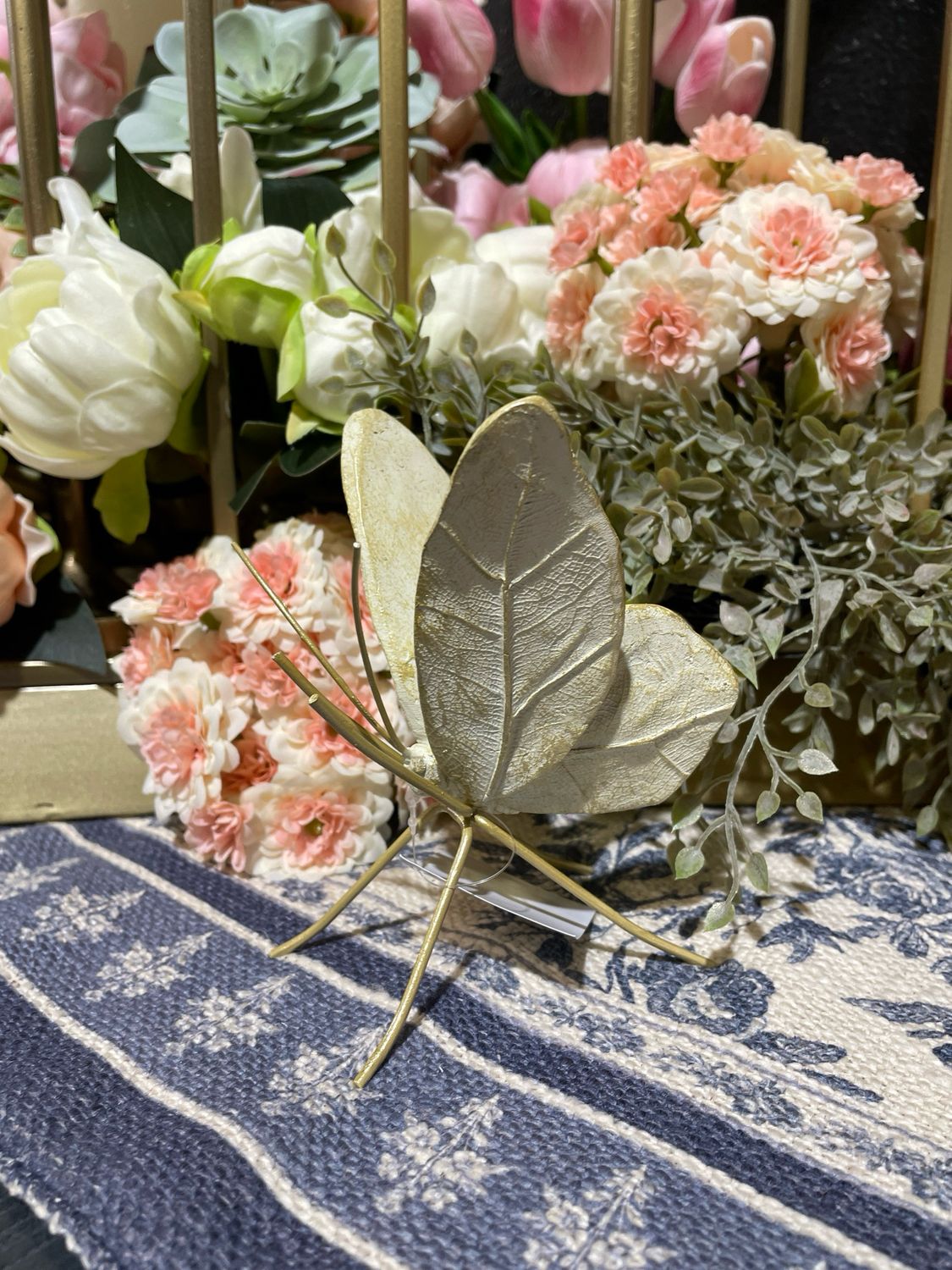 Reg 5" Resin Metal Butterfly 2 Asst Ivory Gold