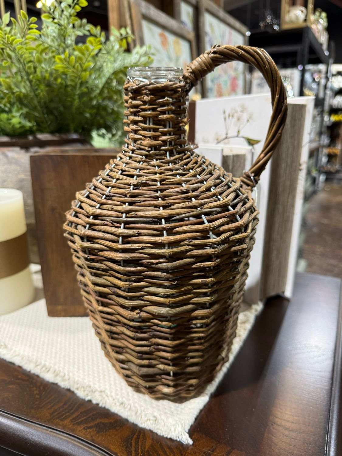Pdg 11" Nat. Willow Wrapped Bottle