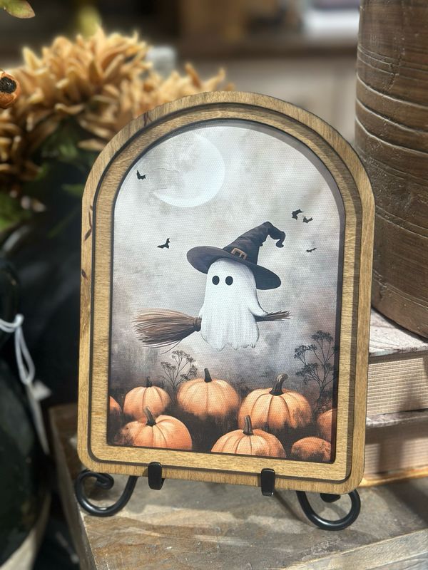 Red Arch 6x8 Ghostie Witch