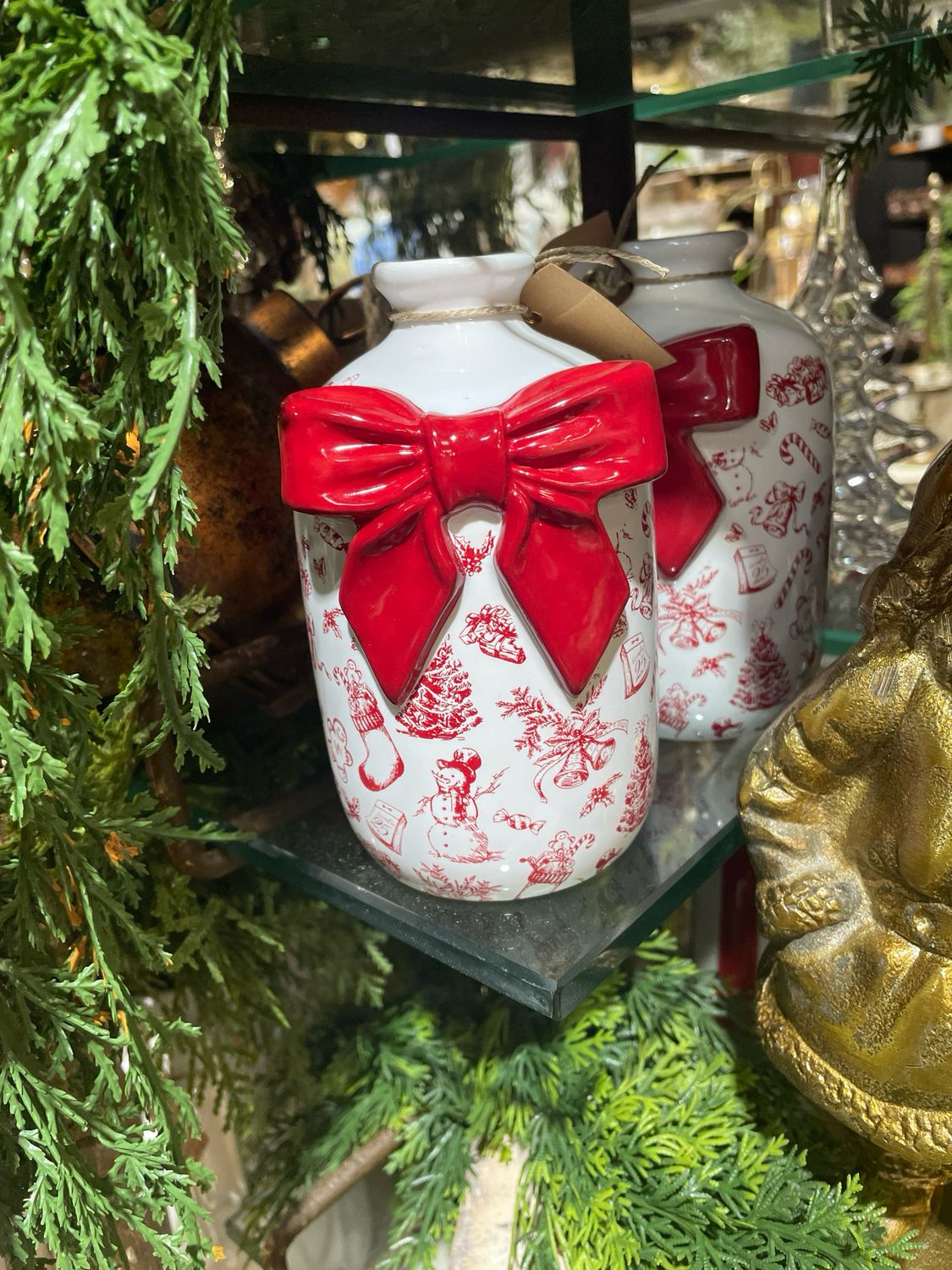 MP Red Bow Toile Print Bud Vase 5.75"