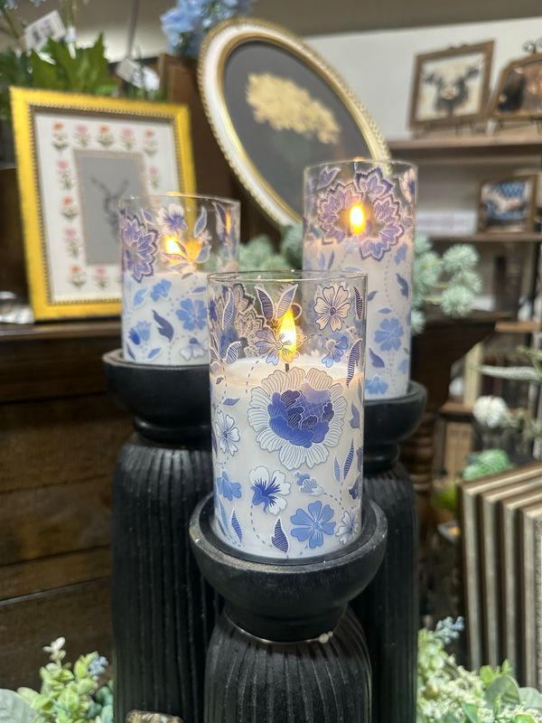 Ger S/3 B/O Glass LED Candles Blue Flowers