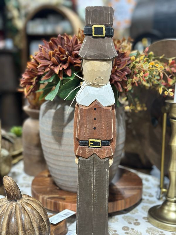 MP Male Wood Pilgrim Sitter 18.25"