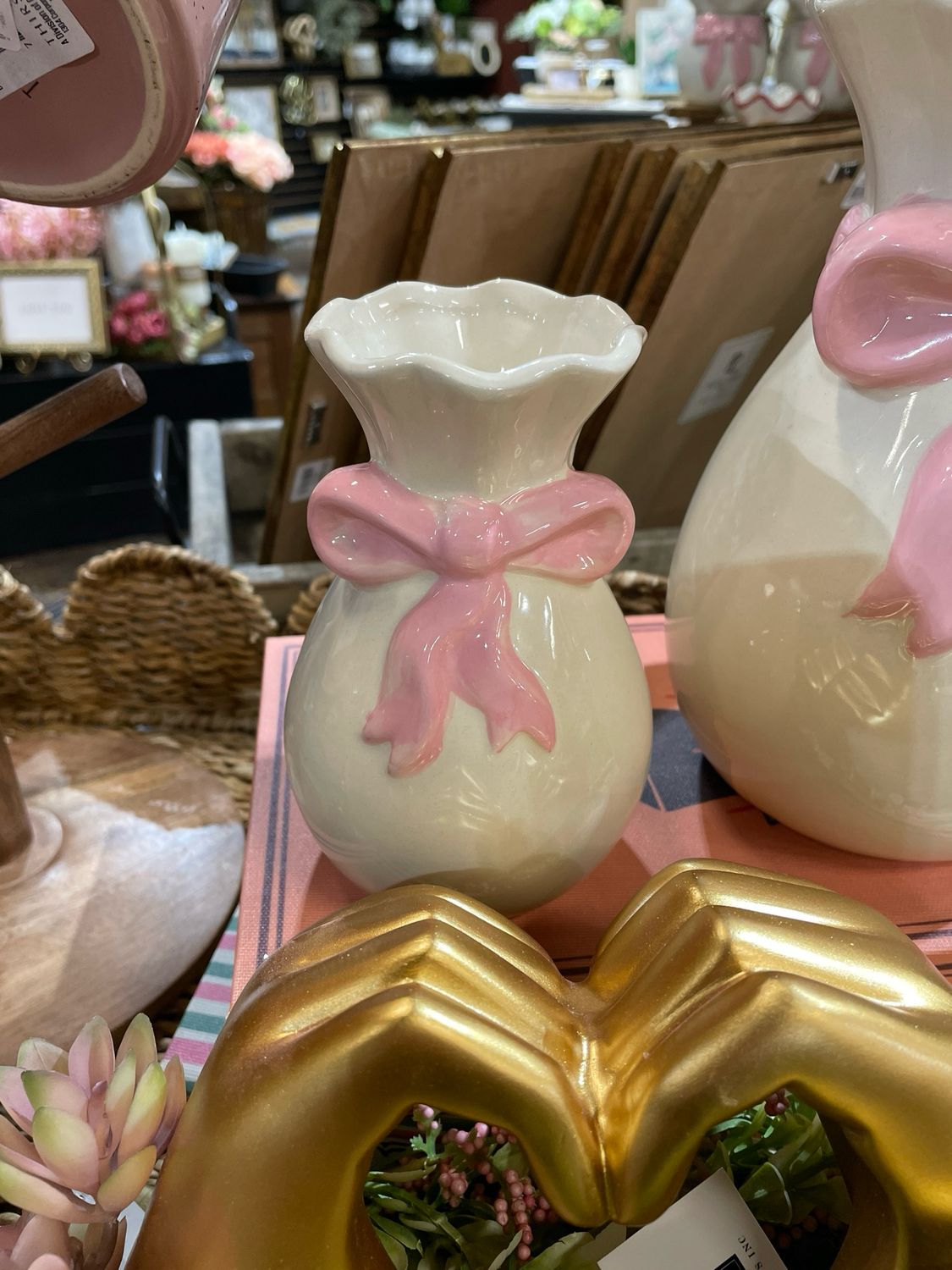 ACC 3.75x 5.75 Heartstring Vase