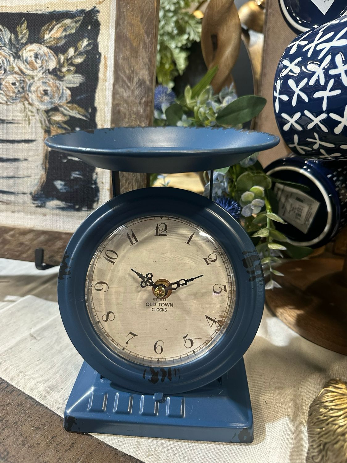 Cwi Blue Scale Clock