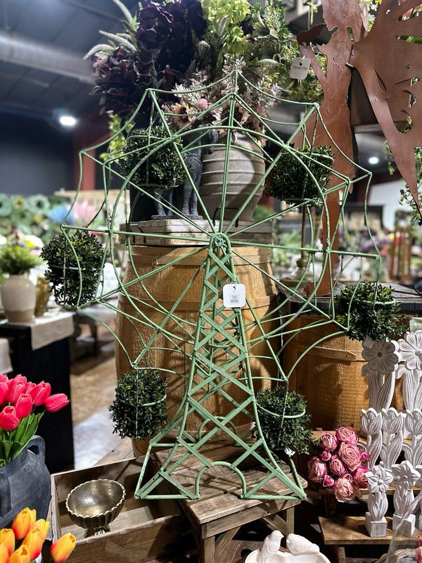 CMA Ferris Wheel 38hX29w Gr