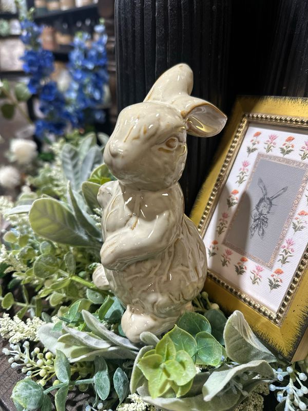 PDG Standing Bunny 6x3