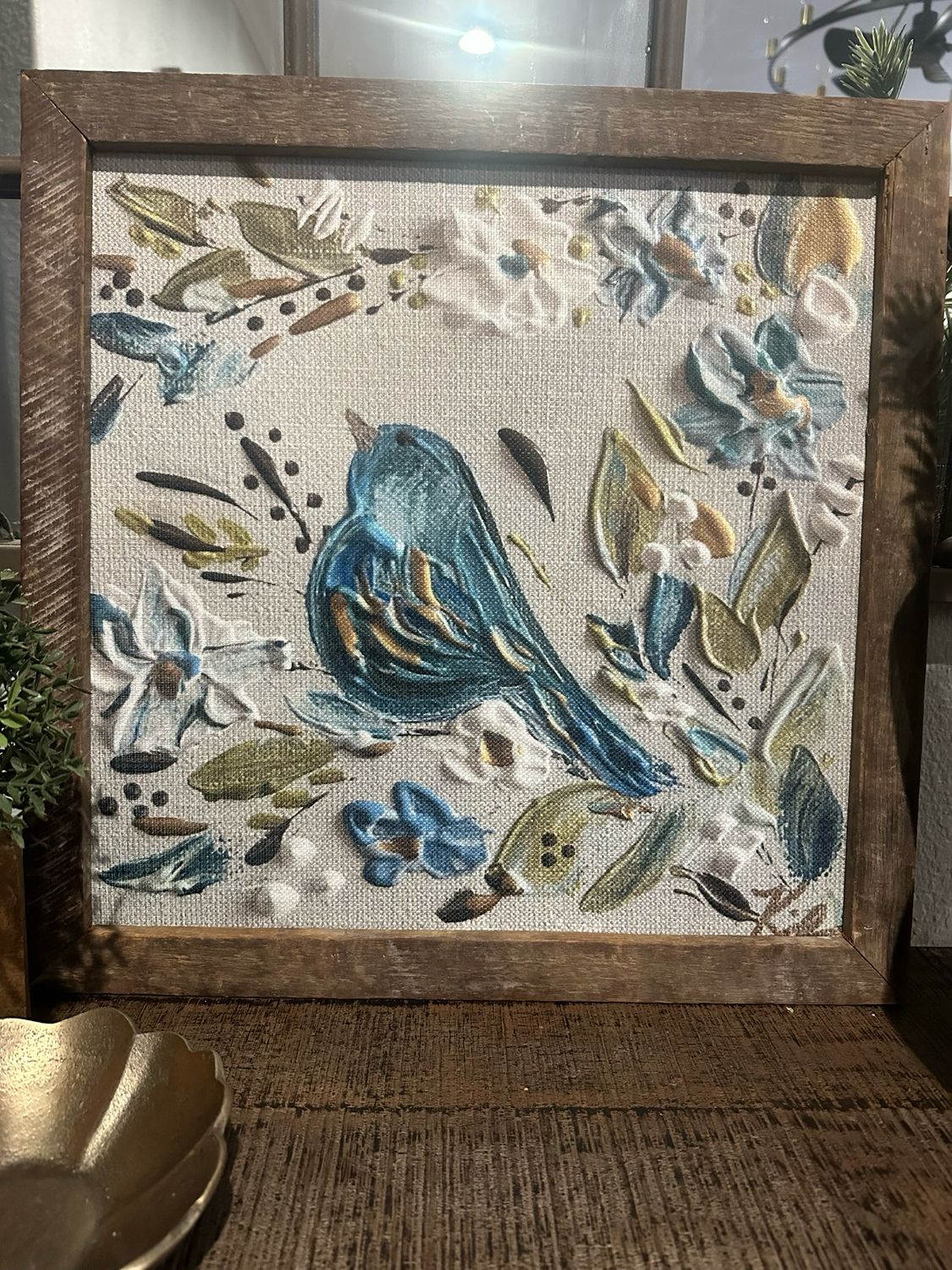 SCM 18x18 Big Fluffy Bird