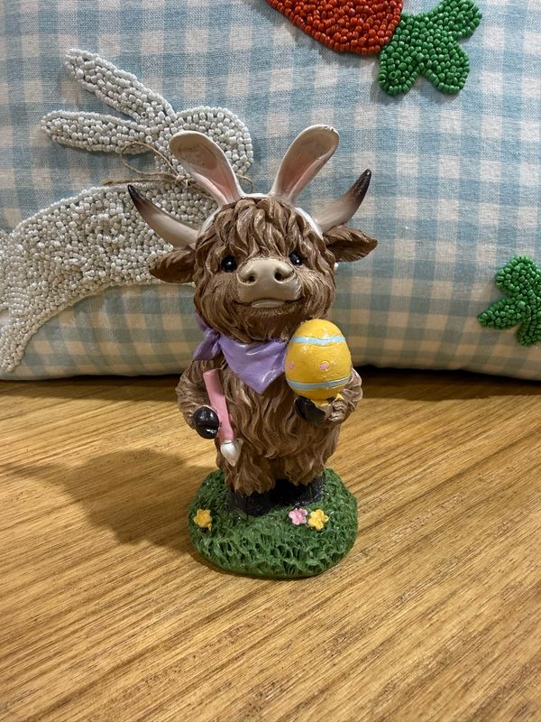 Ger 5.5" Yellow Egg Easter High