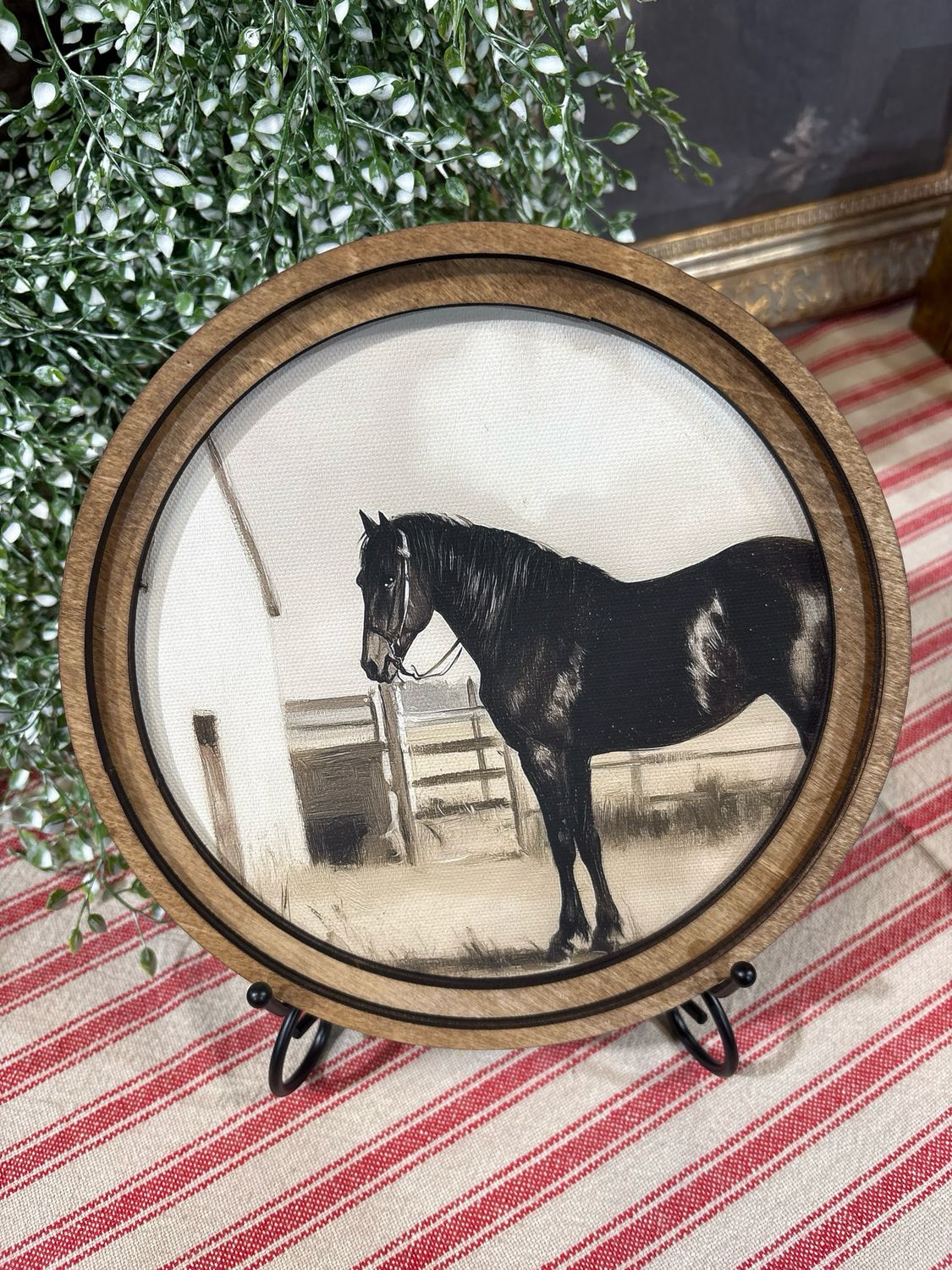 Red 8" R Black Horse