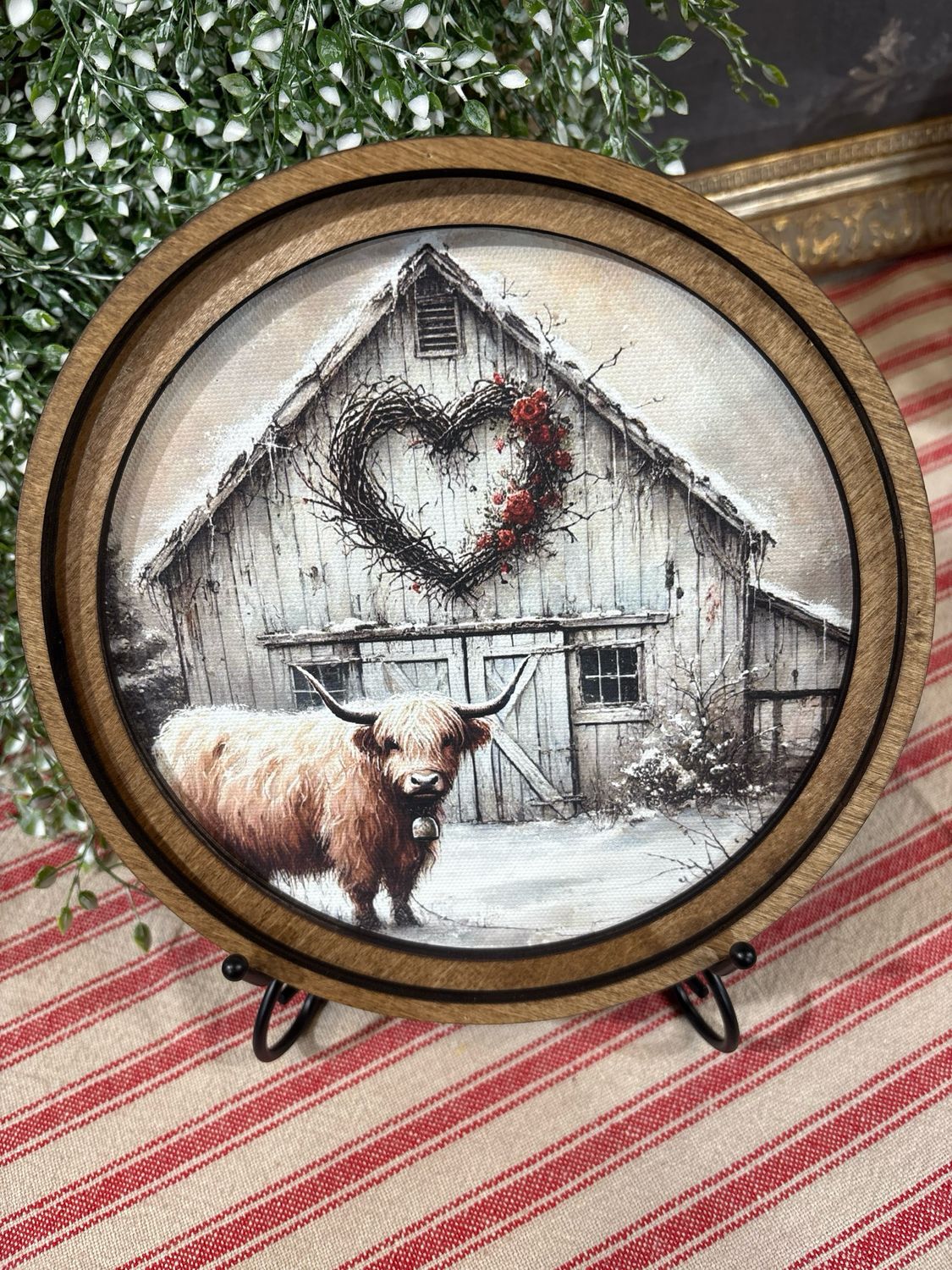 Red 8" R Valentine Highland Barn