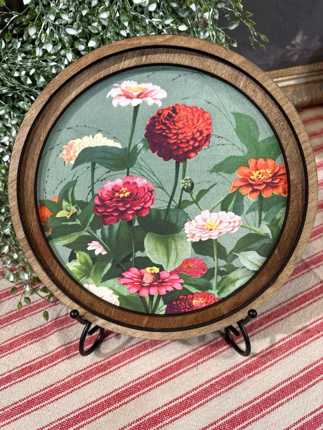 Red 8" R Vintage Zinnias