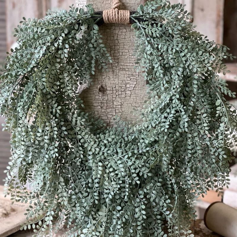 Lan 24" Tatler Leaves Hanging Wreath