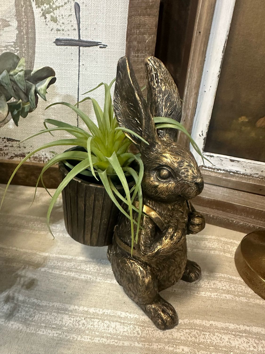 ARL8" Back Basket Antique Gold Bunny