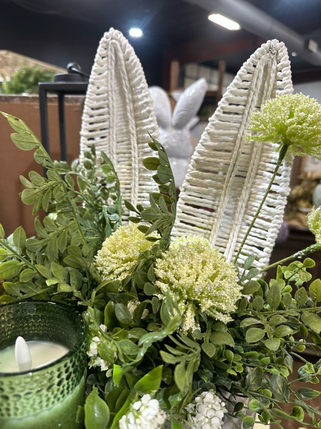 ARL 16" White Woven Bunny Ear Stake