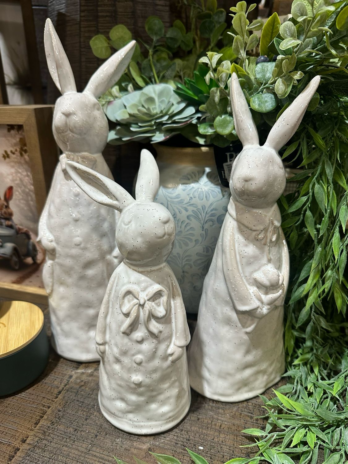 ARL Lg 14" Textured Rabbit