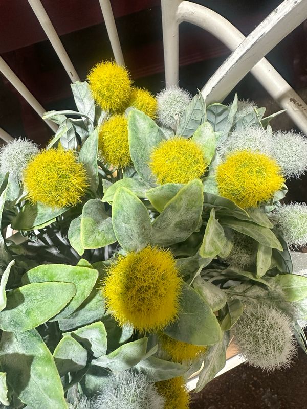 ARL 10" Yellow Billy Button Spray