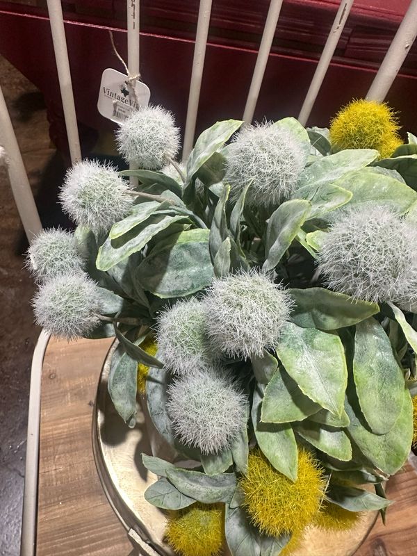 ARL 10" White Billy Button Spray