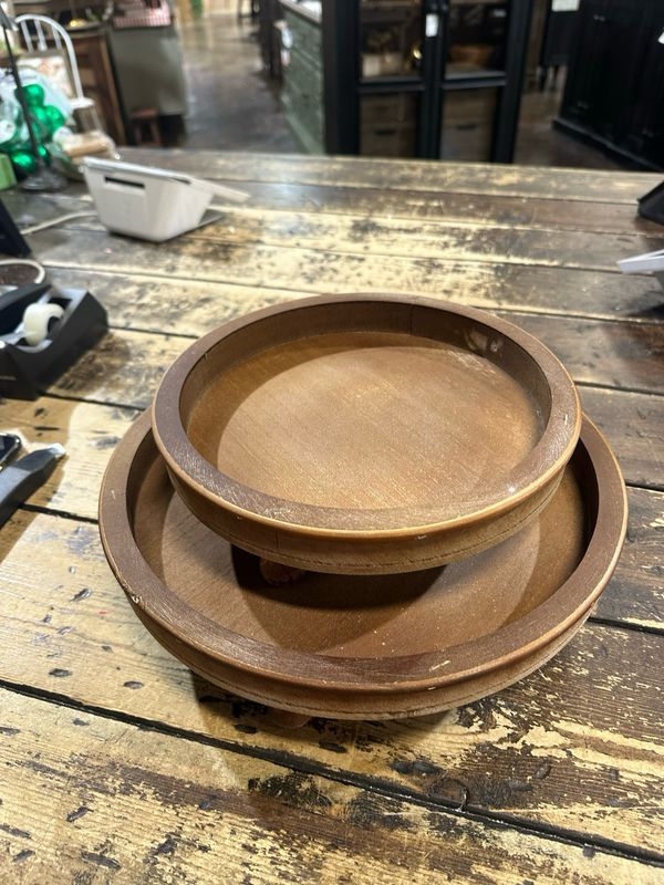 WTC Lg Distressed Wood Tray W\ Feet 12.5x3.5