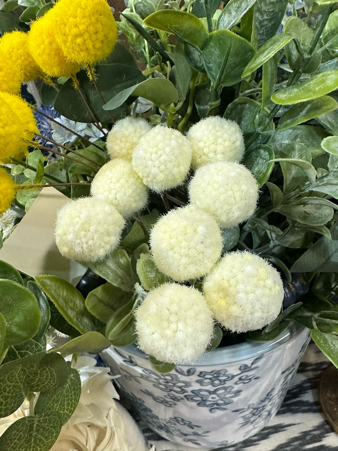 Imp Billy Ball 16" Cream