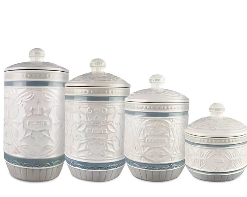 Yng Set Of 4 Canisters