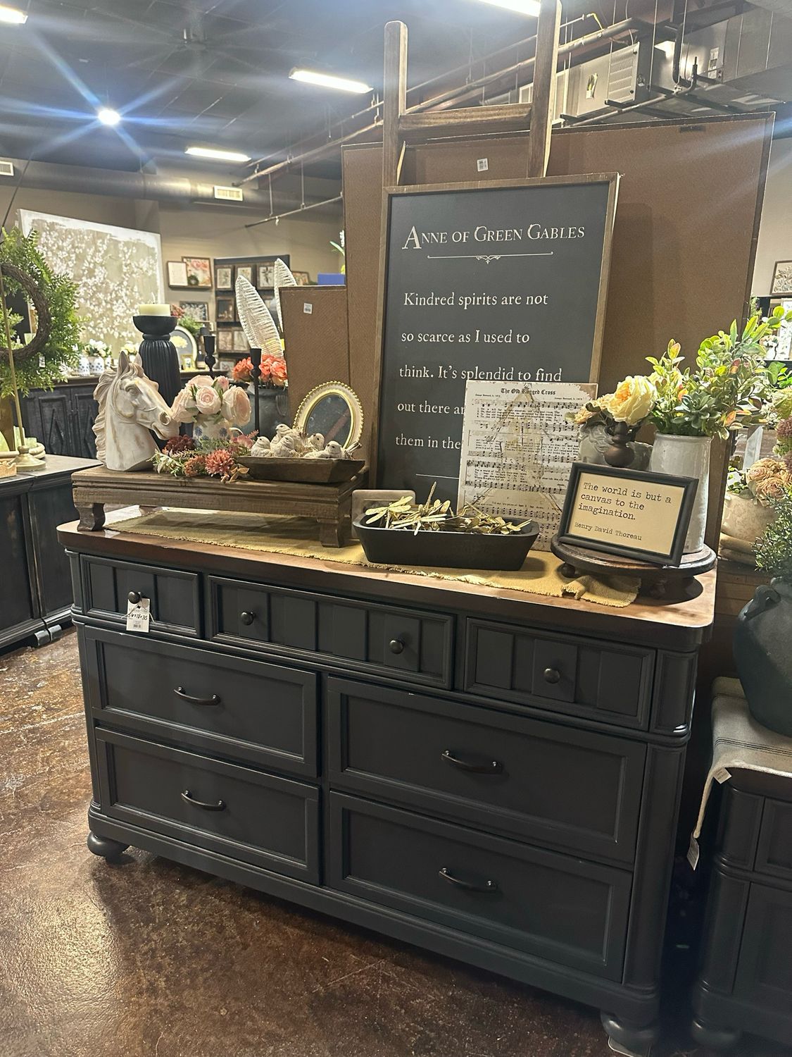 VV BS Dresser 56x18x35