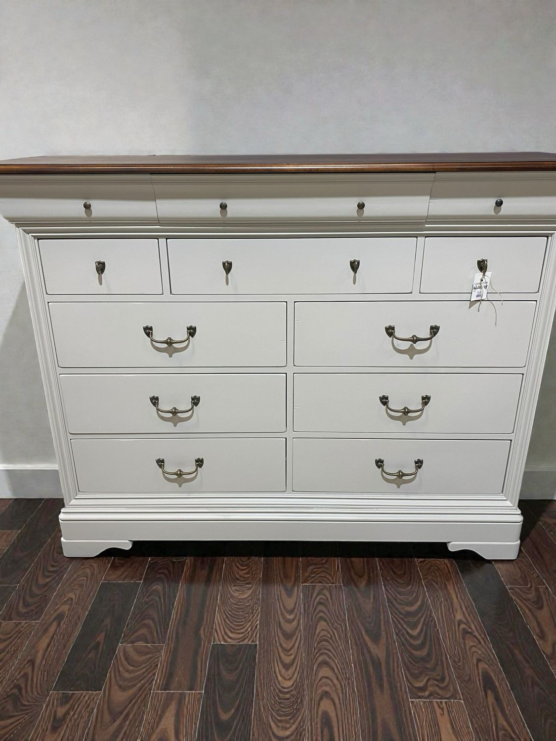 VV Glacier LRG 12D Dresser 62x20.5x48