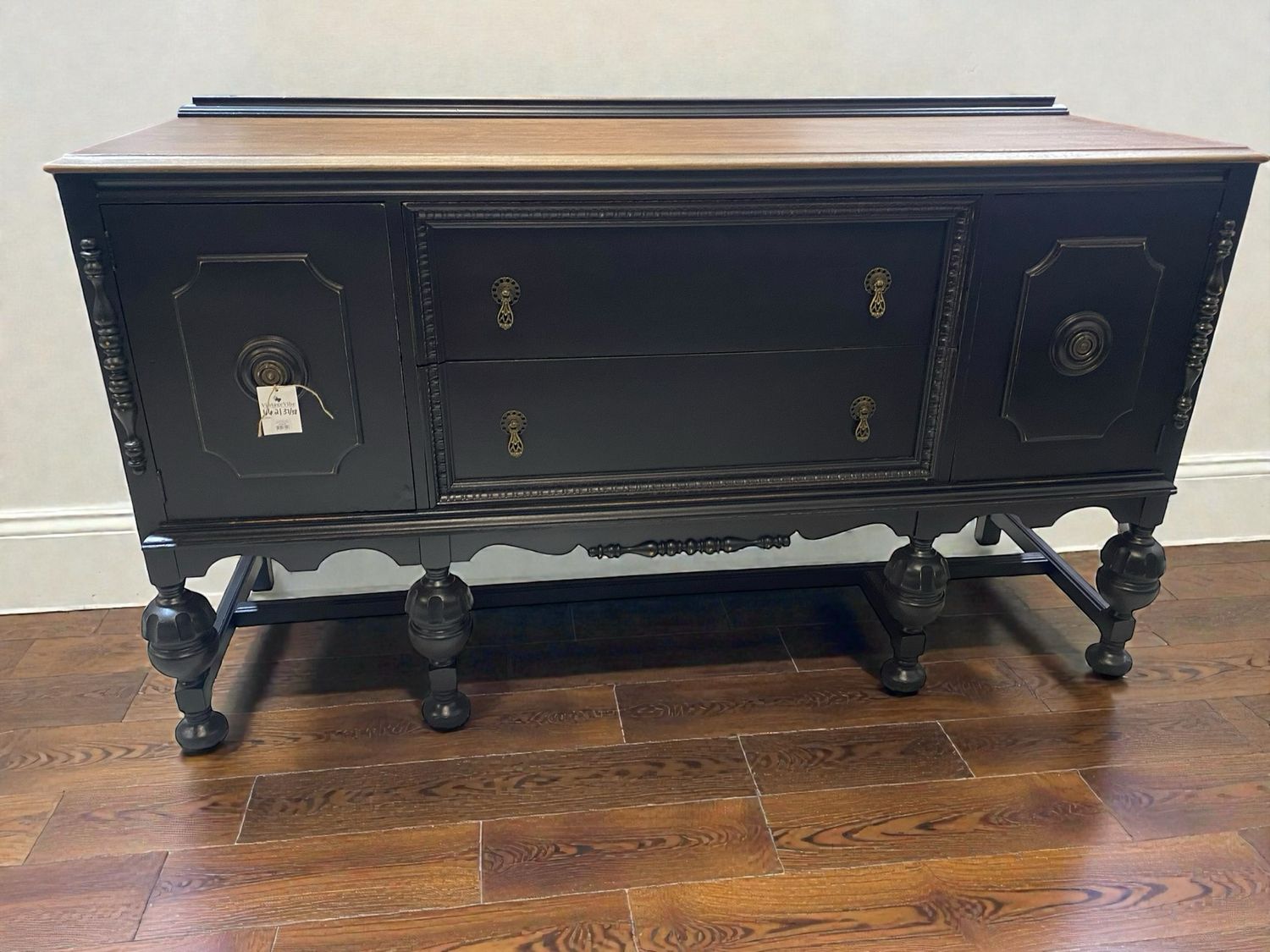 VV Anchor Leg Buffet 66x21x37