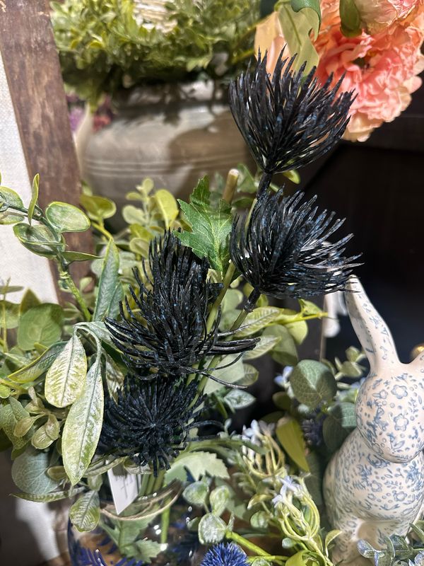 WTC Dk Blue Sea Holly Pick 29"