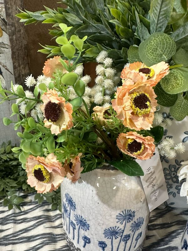 WTC Yellow Anemone Pick 12"