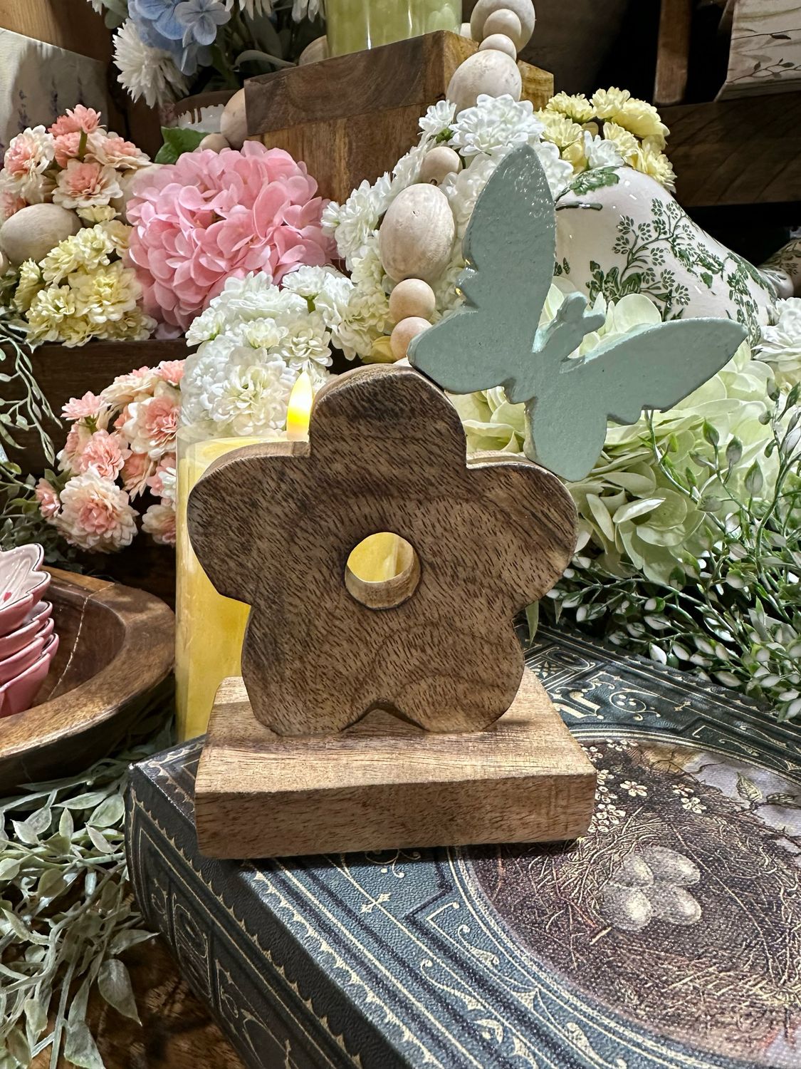 WTC Grn Butterfly  Sm Daisy Stand 6.25"