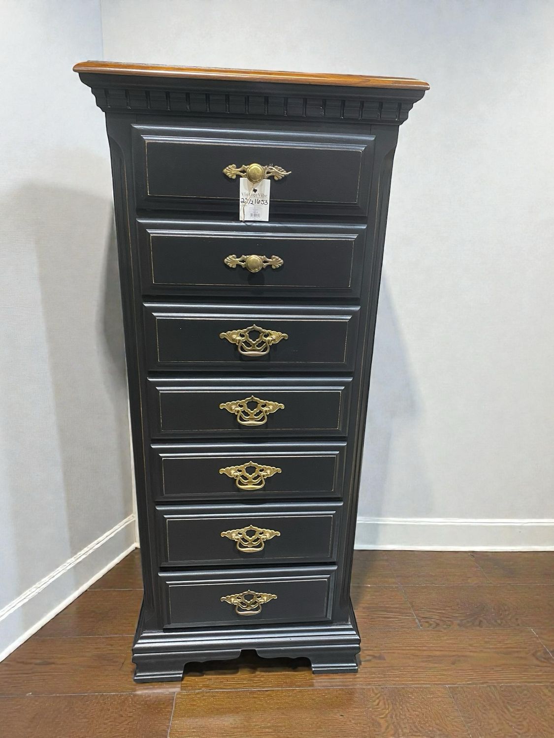 VV Anchor Lingerie 22.5x16x53