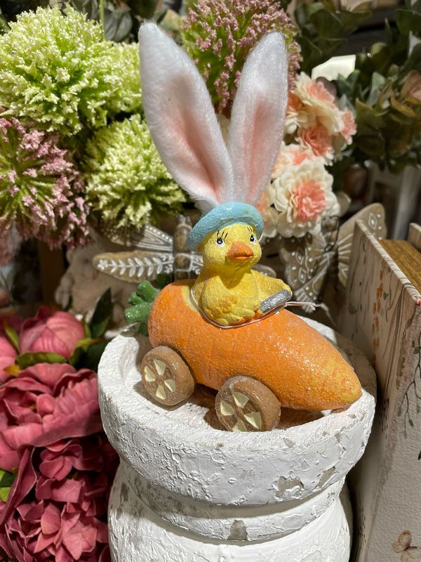 Han Blue Hat Easter Pals Carrot Car 4.5x5.25