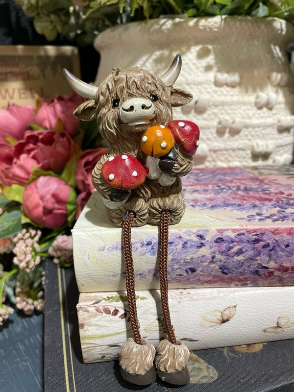 Han Mushroom Dangle Leg High 6.5"