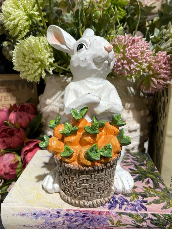 Han Carrots Basket Bunny 8.25"
