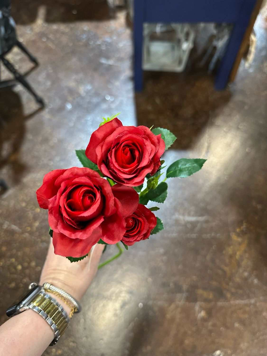 Aud Red Mini Rose 20"