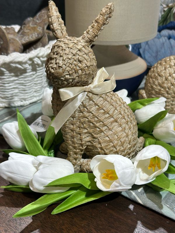 Reg White 11" Tulip CR