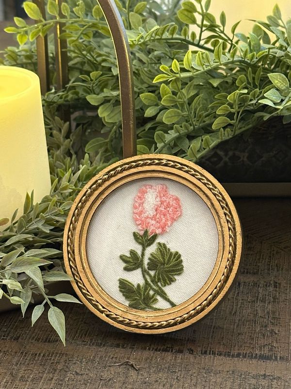 MP Pink Emb Floral Art Frame 4.5"