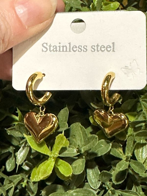 Yng Gold Heart Dangle