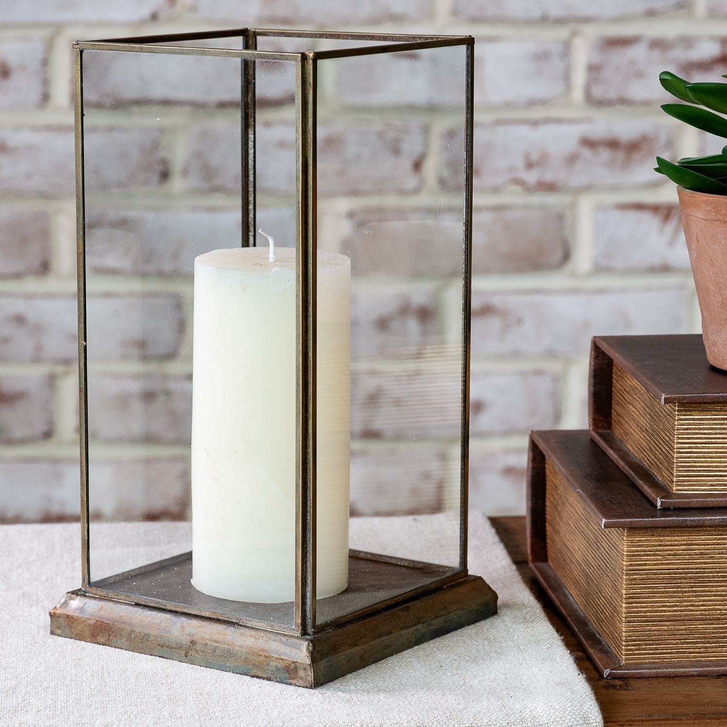 PDG 10.5" Aged Antique Glass Displayer