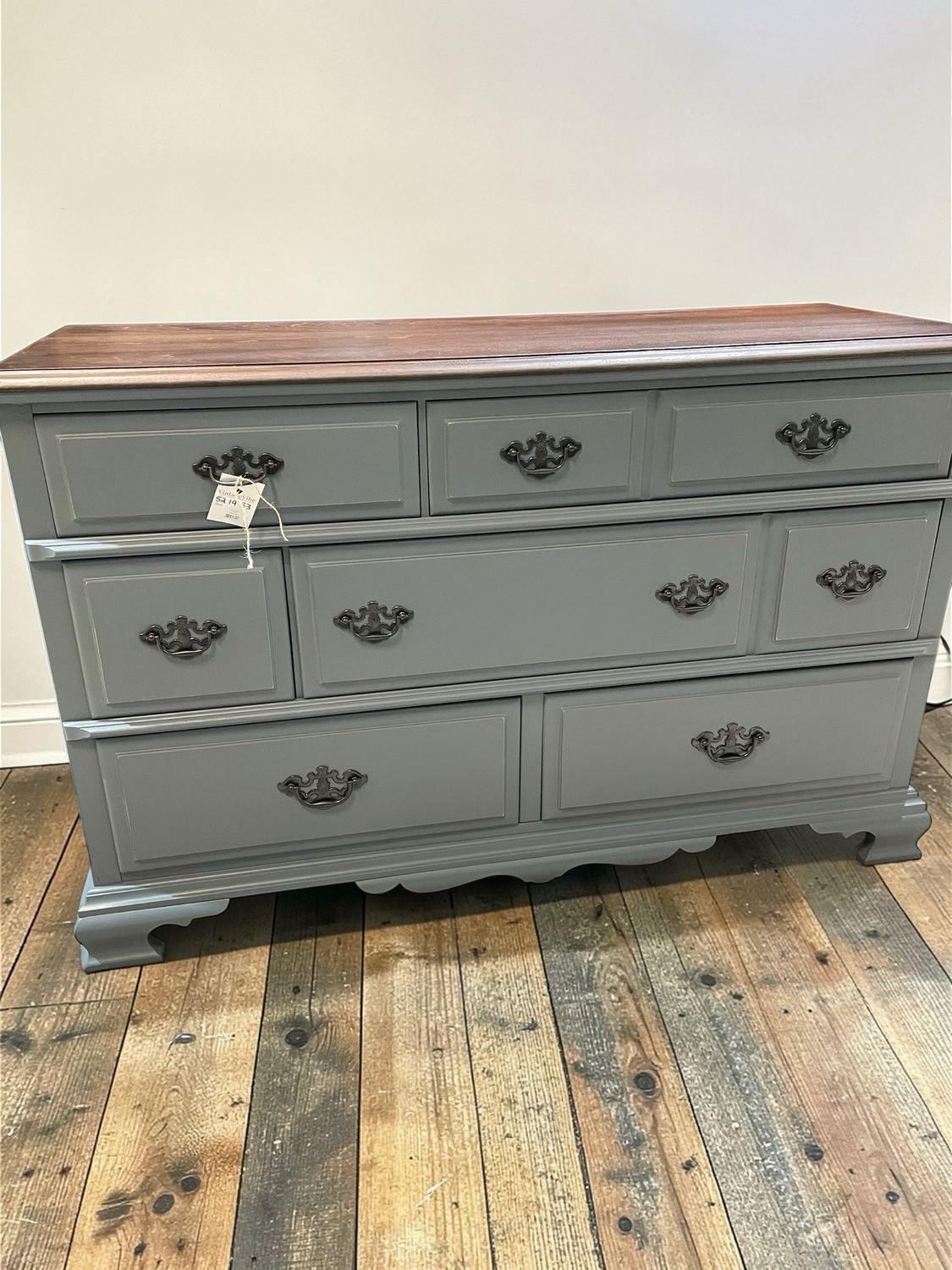 VV Stormy Dresser 52x19x33