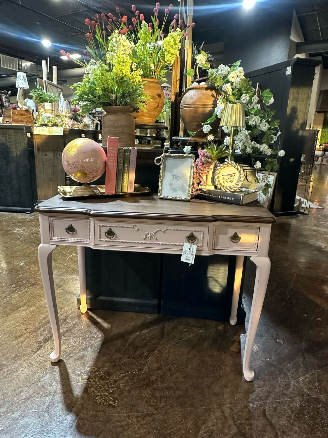 VV Tea Rose Sm Desk 38x19x30