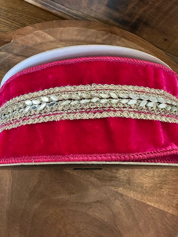JME Fuchia Velvet Jeweled 2.5x10