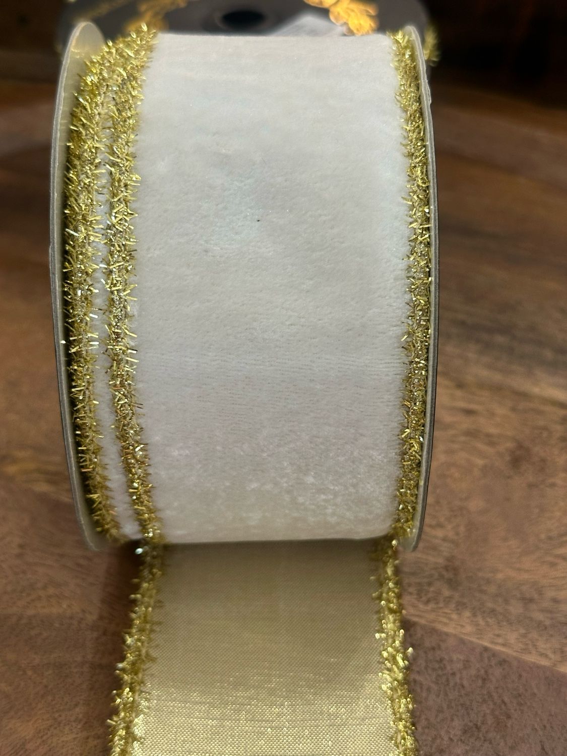 JME Velvet Tinsel Edge White 2.5x10